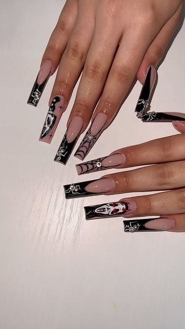 Scary Nails Acrylic, Extra Halloween Nails, Ghost Face Acrylic Nails, Nail Ideas Extra, Scary Nail Designs, Uñas Scary Movie, Halloween Scary Nails, Spooky Acrylic Nails, Halloween Nail Designs Acrylic