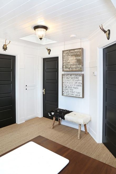 Interior Door Colors, Interior Farmhouse, Dark Doors, Black Interior Doors, Black Front Doors, Black Farmhouse, Doors Interior Modern, Door Interior, Black Door