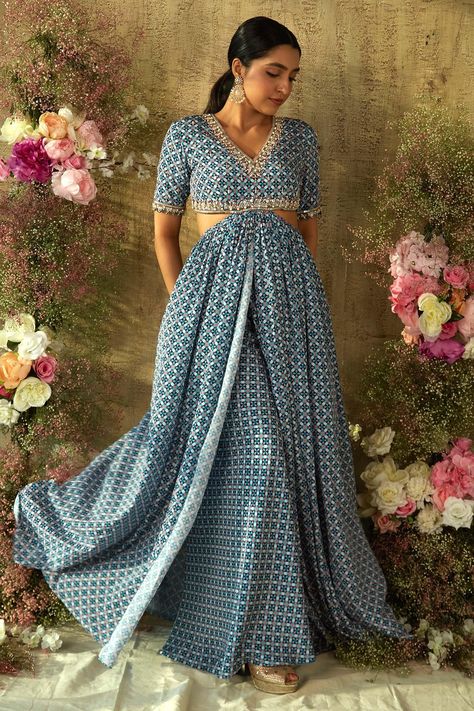 Shop for Ria Shah Label Blue Poly Crepe Cut-out Geometric Print Kurta With Pant for Women Online at Aza Fashions Half Sleeves Kurti Designs, Side Cut Kurti, Designing Process, Trendy Outfits Indian, Indian Outfits Lehenga, Pant For Women, Indian Dresses Traditional, Traditional Indian Outfits, Indian Gowns