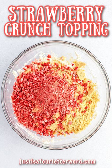 How To Make Strawberry Crunch Topping, Strawberry Crunch Crumble Recipe, Strawberry Crunch Topping Recipe, Crunch Topping Recipe, Strawberry Crunch Cake Recipe, Strawberry Crunch Topping, Smoothie Bowl Toppings, Crunch Topping, Strawberry Crunch Cake