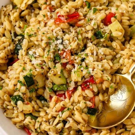 Zucchini Orzo - Spend With Pennies Tomato Onion Recipe, Orzo Zucchini, Zucchini Orzo, Vegetarian Quiche Recipes, Fruit Sides, Vegetarian Quiche, Recipes For Work, Orzo Recipe, Lemon Chicken Soup