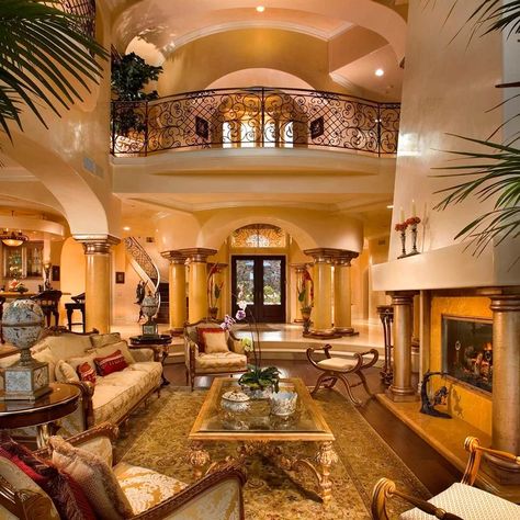 Tuscan Living Rooms, Mediterranean Living Rooms, Mansion Living Room, Mediterranean Living, Mediterranean Home Decor, Homes Interior, Tuscan House, Casas Coloniales, Mansion Interior