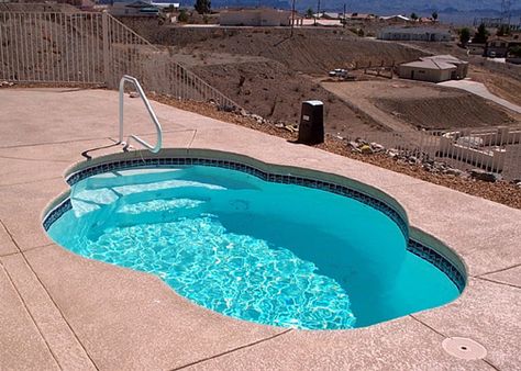 Smallest Fiberglass Pools | More Info - Small Oval Fiberglass Pool - Paradise Small Fiberglass Pools, Spool Pool, Pools Ideas, Small Inground Pool, Inground Pool Designs, Pools For Small Yards, Backyard Gardens, Pool Kits, Fiberglass Pool