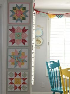 Backyard Roses Quilt Blocks - perfect way to brighten up a narrow space & just in time for Spring! #iloverileyblake #fabricismyfun Girlfriend Crafts, Displaying Quilts, Backyard Roses, Display Quilts, Roses Quilt, Window Toppers, Quilt Display, Mini Quilt Patterns, Rose Quilt