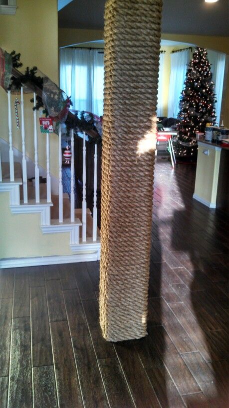 Rope wrapped column for boat /nautical decor. Would be nice to put sea shells on it too Pillar Covering Ideas Indoor, How To Decorate Columns In Home, Creative Column Design, Support Beam Cover Ideas, Interior Columns Ideas, Interior Pillars, Columns Interior, Column Decoration, Support Columns