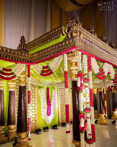 Telugu Wedding Entrance Decor, Telugu Mandapam Decorations, Entrance Signage, Traditional Flower, Wedding Entrance Decor, Telugu Wedding, Wedding Mandap, Wedding Entrance, Wedding Register