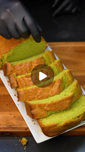 Avocado Cake, Gel Food Coloring, Mediterranean Diet Recipes, May 20, Food Coloring, Baking Powder, Diet Recipes, Flour, Meal Planning