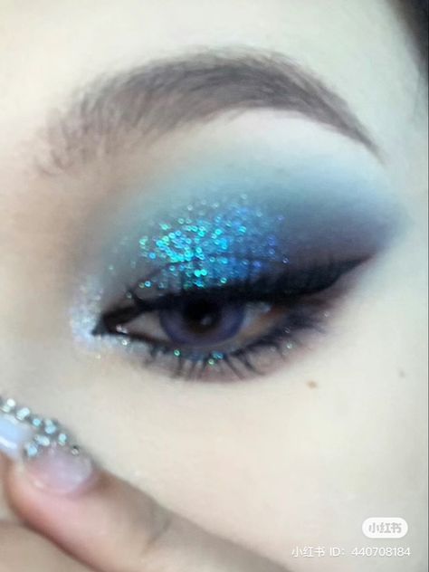 Blue Douyin Eyeshadow, Fancy Blue Makeup, Blue Moon Makeup, Blue Chinese Makeup, Navy Blue Douyin Makeup, Spacecore Makeup, Blue Ethereal Makeup, Sparkly Blue Makeup, Blue Doyun Makeup