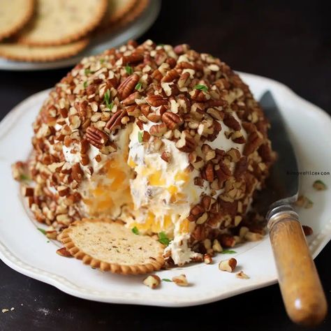 Pineapple Pecan Cheese Ball Heavenly Pineapple Cheeseball, Pineapple Cream Cheese Ball Recipe, Pineapple Cheeseball Recipes, Pineapple Cheeseball, Pineapple Cheese Ball, Cream Cheese Balls Recipe, Cheeseball Recipes, Pecan Cheese Ball, Cheese Logs