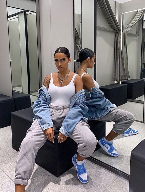 Blue Nikes Outfit, Blue Nike Dunks Outfit Woman, Polar Blue Dunks Outfit, Light Blue Dunks Outfit, University Blue Dunks Outfit, Windsor Outfits, Blue Dunks Outfit, Nike Dunk Low Outfit Woman, Blue Sneakers Outfit