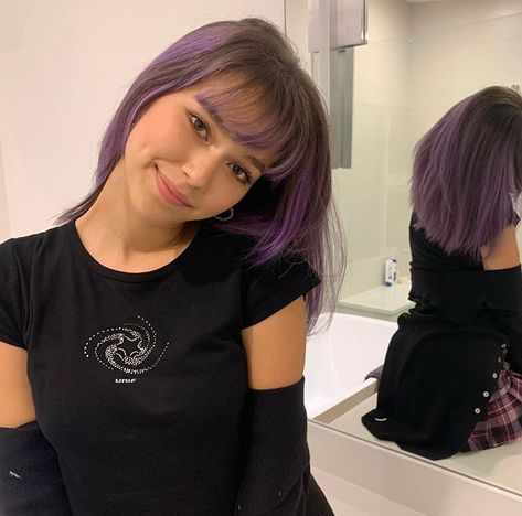 Short Purple Hair, Girl With Purple Hair, Corpse Husband, Plum Hair, Hair Streaks, Hairstyle Inspo, Lavender Hair, Fun Hair, Twenty Four