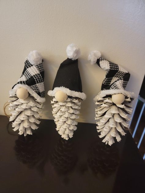 Pine Cone Crafts Knomes, Fan Globe Crafts, Crafting With Natural Materials, Popular Christmas Ornaments For 2023, Western Christmas Crafts Diy, Christmas Wood Crafts To Sell Clogs & Mules, Hemp Cord Crafts Ideas, Shucutery Board Ideas, Small Christmas Tree Ornaments Diy