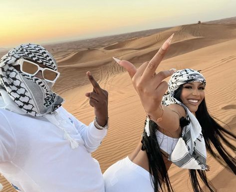 Dubai Couple Photography, Black Love Pictures, Dubai Couple, Couples Matching Outfits Swag, Swirl Couples, Image Couple, Couple Goals Teenagers Pictures, Black Love Couples, Black Couples Goals