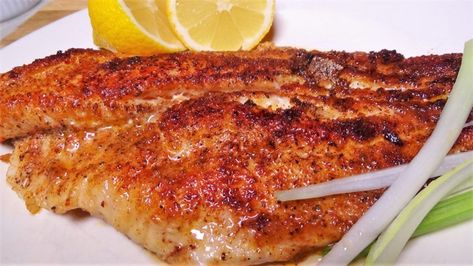 Grilled Catfish Fillets Grilled Catfish Recipes, Pan Fried Catfish, Grilled Catfish, Blackened Fish, Fish Fillet Recipe, Seafood Dinners, Homemade Seasoning, Catfish Recipes, Air Fryer Fish