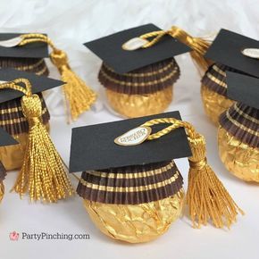 ferrero rocher candy graduation caps, cute candy graduation favors, diy grad favors, best graduation favors dessert treat, best graduation food, best grad party ideas Ferrero Rocher Candy, Grad Diy, Graduation Party Desserts, Grad Party Favors, Graduation Food, Outdoor Graduation Parties, Senior Graduation Party, Graduation Party Foods, Graduation Party High