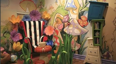 Alice In Wonderland Bedroom Decorating Ideas Alice In Wonderland Bedroom Ideas… Wonderland Bedroom, Alice In Wonderland Bedroom, Casa Disney, Alice In Wonderland Room, Extreme Makeover Home Edition, Theme Bedrooms, Disney Rooms, Alice In Wonderland Theme, Decorating Themes