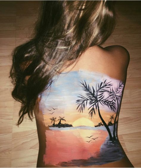 Back Painting Ideas, Body Paintings, Leg Painting, Leg Art, Skin Paint, Back Painting, Slouchy Tee, Painting People, Art Hobbies