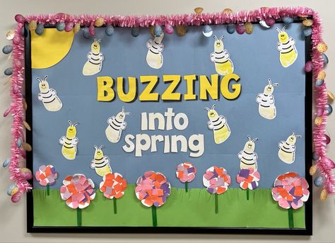 Spring Bee Bulletin Board Ideas, Hopping Into Spring Bulletin Board, Hanging With My Peeps Bulletin Board, Buzzing Into Spring Bulletin Board, Easter Preschool Bulletin Board Ideas, Easter Bulliten Boards, Bees Bulletin Board Ideas, Easy Spring Bulletin Board Ideas, Spring Display Board Nursery