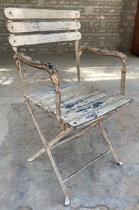 "Iron and Wooden Outdoor Folding Hand Rest Garden Chair" Resort Furniture, Wrought Iron Chairs, Balcony Chairs, Wrought Iron Furniture, Chairs Office, Deco Chic, Cheap Chairs, Chair Metal, Product Showcase