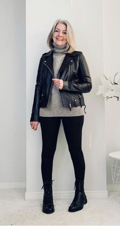 Plus Size Biker Jacket Outfit, London Winter Outfits Plus Size, Leather Jacket With Leggings, Fall Outfits 2024 Plus Size, Plus Size Leather Jacket Outfit, London Winter Outfits, Womens Leather Jacket Outfit, Black Leather Jacket Outfit, Plus Size Leather Jacket