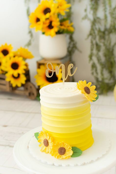 Sunflower theme cake smash #sunflowers #firstbirthday #cake Yellow Ombre Smash Cake, Yellow 1st Birthday Cake, Yellow 1st Birthday Theme, Sunflower First Birthday Cake, Bee Smash Cake Ideas, 1st Birthday Sunflower Theme, Sunflower Smash Cake 1st Birthdays, Birthday Cake Yellow Theme, Yellow Theme Cake