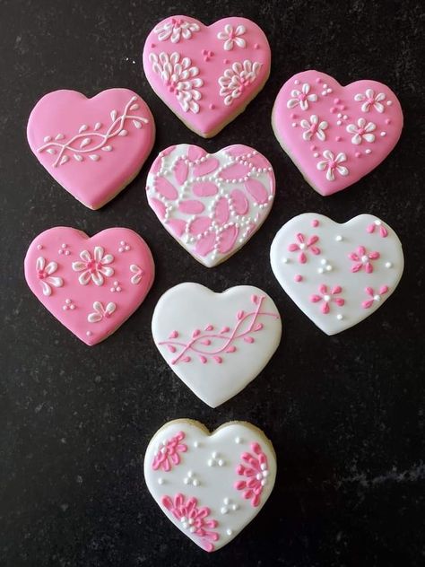 Sugar Cookie Hearts, Valentine Heart Sugar Cookies, Valentines Heart Cookies, Valentine’s Day Cookies Royal Icing, Heart Sugar Cookies Decorated, Valentines Sugar Cookies Decorated, Valentine Cookies Royal Icing, Valentines Day Cookies Decorated, Valentines Cookies Decorated Ideas