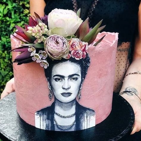 Frida Kahlo Birthday, Freida Kahlo, Frida And Diego, Decadent Food, Fiesta Birthday Party, Cake Designs Images, Mexican Party Theme, Creative Cake Decorating, Fiesta Decorations