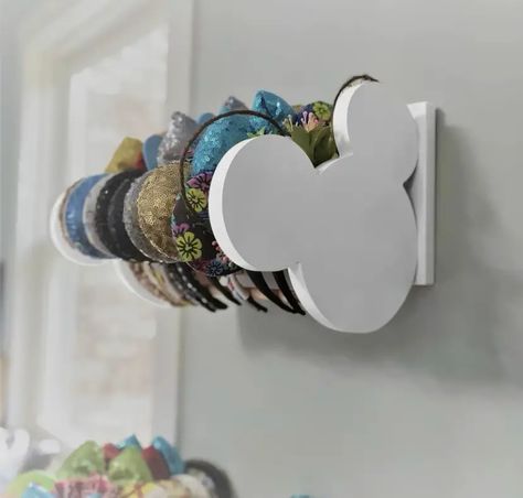 Mickey Ears Holder Diy, Cork Board Mickey Ears Diy, Disney Ears Storage Ideas, How To Hang Disney Ears On Wall, Disney Ear Display Wall, Displaying Disney Ears, Displaying Mickey Ears, Mickey Ear Holder Diy, Mickey Ears Holder