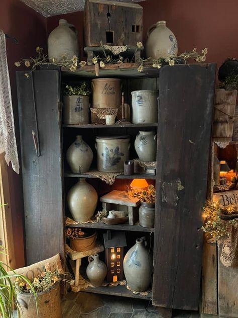 Primitive Crock Decor Ideas, Displaying Old Crocks, Vintage Crocks Decorating With, Decorate With Crocks Rustic, Primitive Crocks, Colonial Decorating, Primative Decor, Prim Decor, Primitive Furniture