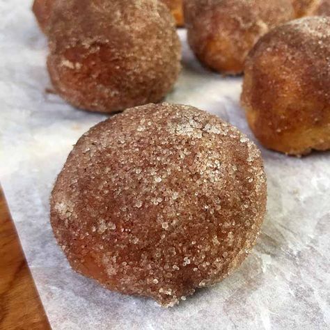 Air Fryer Cinnamon Sugar Donut Holes [Low Carb & Keto] - Resolution Eats Keto Donut Holes, Cinnamon Sugar Donut Holes, Carbquik Recipes, Wings Fried, Keto Air Fryer Recipes, Easy Fried Chicken, Baking Mix Recipes, Keto Lunches, Recipes With Yeast