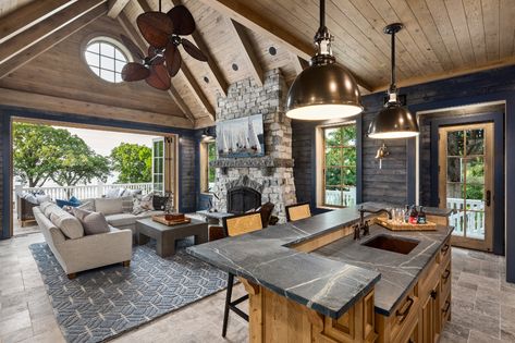 2021 Artisan Home Tour - Rustic - Home Bar - Minneapolis - by Housing First Minnesota | Houzz Rustic Kitchen Design Ideas, Rustic Kitchen Designs, Modern Rustic Kitchen, Modern Kitchen Open, Mountain Cabins, Rustic Modern Kitchen, Home Bar Designs, Rustic Kitchen Design, Popular Kitchens