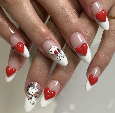 Snoopy Acrylic Nails, Snoopy Valentines Day Nails, Snoopy Nails Design, Peanuts Nails, Nail Ideas Fun, Snoopy Nail Art, Snoopy Nails, Cat Instagram, Nails Valentines