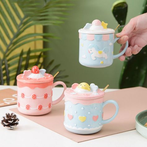 Cute Strawberry Cake, Cake Ceramic, Ceramic Relief, Pink Coffee Mugs, Antique Tea Cups, Milk Coffee, Mugs For Men, Coffee Breakfast, Acrylic Tumblers