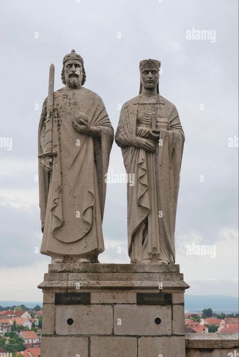 Statues of King Stephen I & Queen Gisela - Veszprem King Poses Reference, Pose References, King And Queen, King Queen, Pose Reference, Puppets, Statue, Queen, Architecture