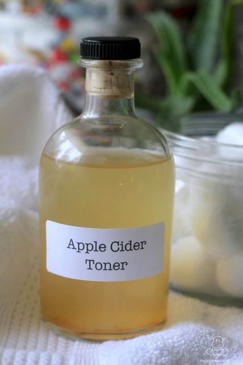 How To Make Apple Cider Vinegar Toner Facial Toner Benefits, Apple Cider Vinegar Toner, Make Apple Cider, Make Apple Cider Vinegar, Apple Cider Vinegar For Skin, Apple Cider Vinegar Drink, Skin Care Routine For 20s, Cold Sores Remedies, Natural Cleanser