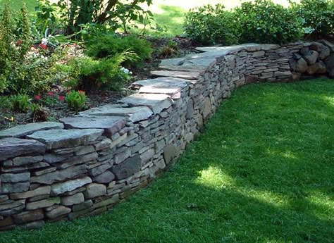 Natural Look Rock Retaining Walls By Sutherland Landscape In Chico, California Stone Walls Garden, Rose Garden Design, Rock Walls, Stone Retaining Wall, Dry Stone Wall, Walled Garden, Dry Stone, Stone Walls, Retaining Walls