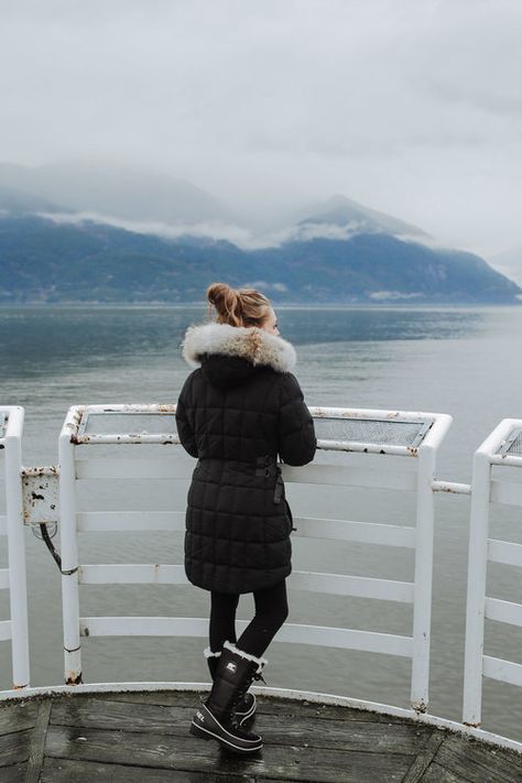 staying warm at Proteau Cove with the Conquest Carly parka and Tivoli High boot from @sorel Sorel Tivoli Boots Outfit, Sorel Boots Outfit, Mountain Outfits, Winter Outfits Snow, Iceland Trip, Whistler Bc, Exposure Therapy, Alaska Vacation, Winter Travel Outfit