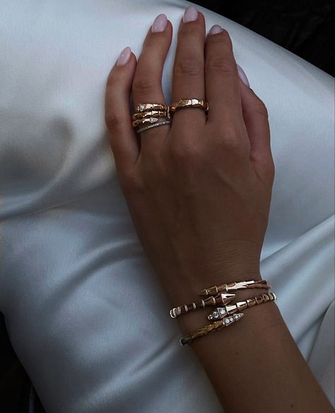 2024 Gold Jewelry Trends, Bvlgari Serpenti Bracelet, Bulgari Bracelet, Bvlgari Bracelet, Bulgari Jewelry, Bvlgari Jewelry, Luxe Jewelry, Classy Jewelry, Stacked Jewelry