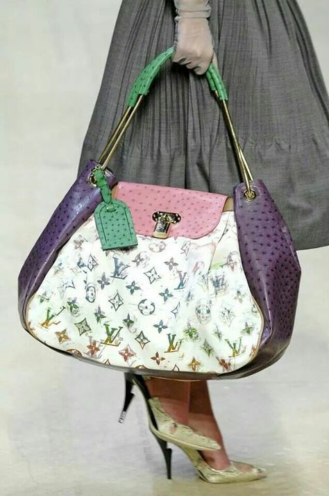 Lou! Τσάντες Louis Vuitton, Zapatillas Louis Vuitton, Runway Bags, Louis Vuitton Online, Sac Louis Vuitton, Handbag Heaven, Louis Vuitton Wallet, Beautiful Handbags, Lv Handbags