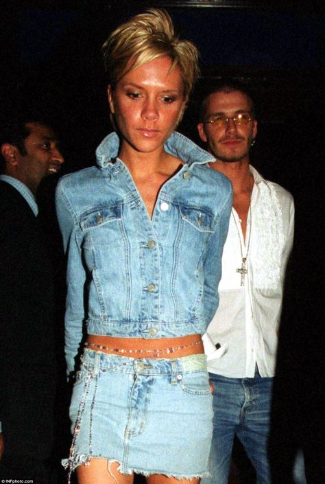 Oops, she did it again. But in 2000 Posh, not Britney, hit the town in double denim Canadian Tuxedo Party, Y2k Outfits Drawing, Dark Y2k Outfits, Sketch Y2k, Diy Y2k, Outfits Drawing, Uni Fashion, Dark Y2k, Denim Party