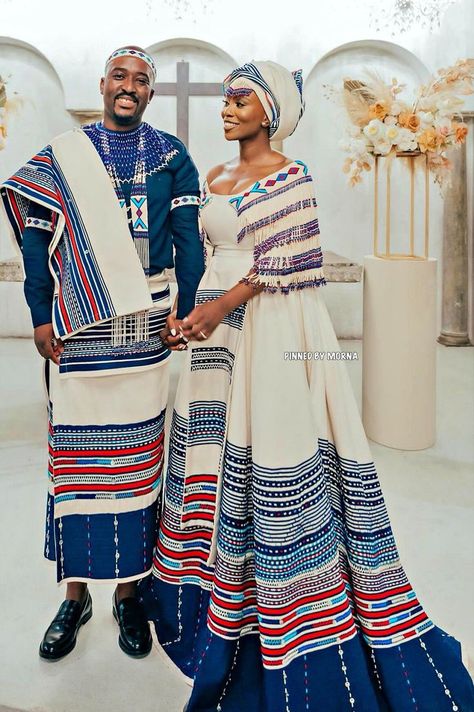 Xhosa Makoti Outfits, Zulu Traditional Wedding, Zulu Traditional Attire, Xhosa Traditional Attire, Xhosa Attire, South African Traditional Dresses, South Africa Fashion, Soft Feminine Outfits, African Traditional Wear