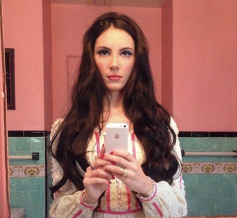 Love Witch Elaine, The Love Witch Elaine, Elaine Parks, The Love Witch Movie, The Love Witch, Samantha Robinson, Thelma Louise, Season Of The Witch, Paris Texas