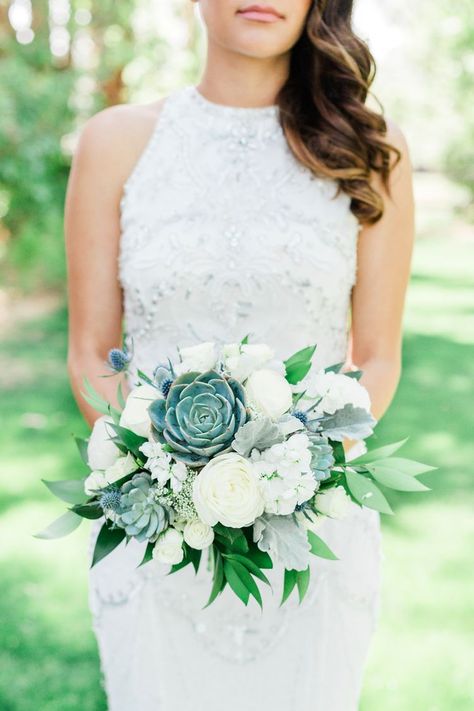 20 Succulent Wedding Bouquets Perfect for the Boho Bride Succulent Bridal Bouquet, Winter Wedding Color Palette, Modern Wedding Bouquets, Hydrangea Bouquet Wedding, Succulent Bouquet Wedding, Cascading Wedding Bouquets, Wedding Ceremony Ideas, Winter Wedding Bouquet, Garden Weddings Ceremony