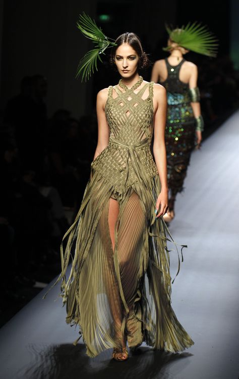 Jean Paul Gaultier Haute Couture Jean Paul Gaultier Dress, Miss Puerto Rico, Jean Paul Gaultier Haute Couture, Beauty Journal, Catwalk Models, 2010 Fashion, Chic Coat, Popsugar Fashion, Trendy Fall Outfits