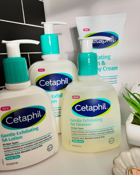 #gifted 🍃 Meet @cetaphil new Salicylic Acid line—designed to tackle breakouts without irritating sensitive skin. There are few brands so well regarded and as innovative as @cetaphil . 🍃 This gentle yet powerful formula exfoliates and unclogs pores, reducing blackheads and blemishes while keeping your skin calm and hydrated. Perfect for anyone looking for clearer, smoother skin that feels fresh and balanced. 🍃 Dermatologist-tested for sensitive skin, so you can fight acne without the harsh... Cetaphil Products, Salicylic Acid Cleanser, Best Face Wash, Face Care Routine, Mandelic Acid, Unclog Pores, Smoother Skin, Salicylic Acid, Face Care