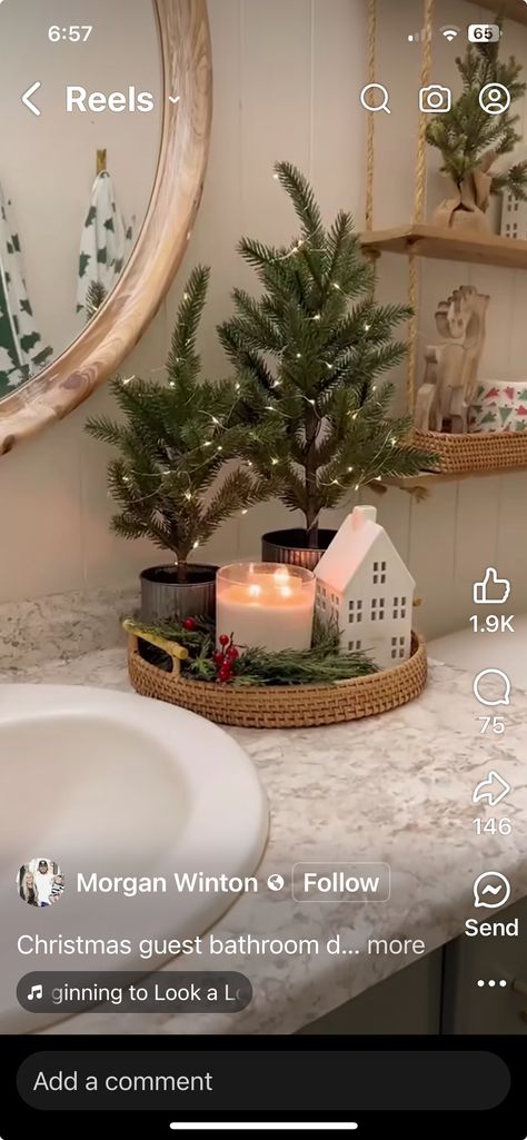 Cozy Christmas Decor, Christmas Apartment, Christmas Bathroom Decor, Christmas Bathroom, Christmas Decor Inspiration, Christmas Themes Decorations, Bathroom Counter, Christmas Inspo, Christmas Wonderland