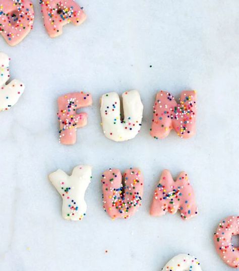 Fun Yum Donuts Alphabet Cookies, Gown Red, Valentine's Day Quotes, Easy Treats, Indulgent Desserts, How To Decorate, Cookies Recipe, Sweets Treats, No Bake Cookies