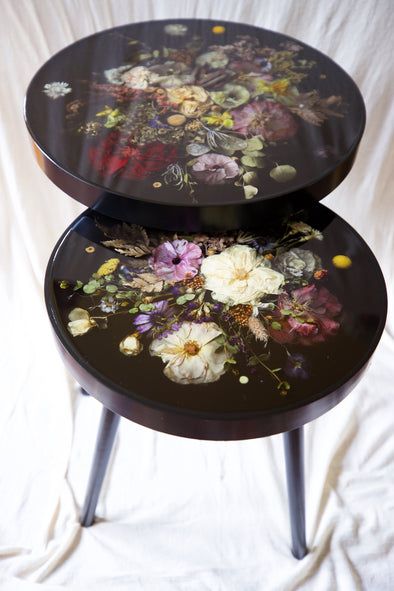 A website sharing the mixed media art and writings of Krystal Festerly. Gardening and seeking Joy everyday! Table With Flowers, Artistic Furniture, Slab Table, Epoxy Table, Dried And Pressed Flowers, Interior Accents, Farmhouse Wedding, Diy Resin Art, Handcrafted Art