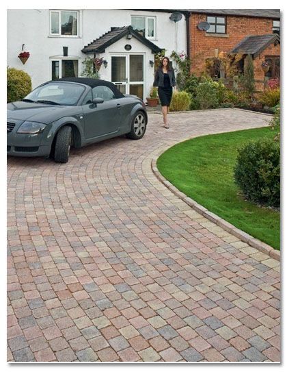 Brick Driveway, Small Front Gardens, Paver Designs, Stone Driveway, Driveway Design, Driveway Landscaping, Front Garden Design, Block Paving, Modern Landscape Design