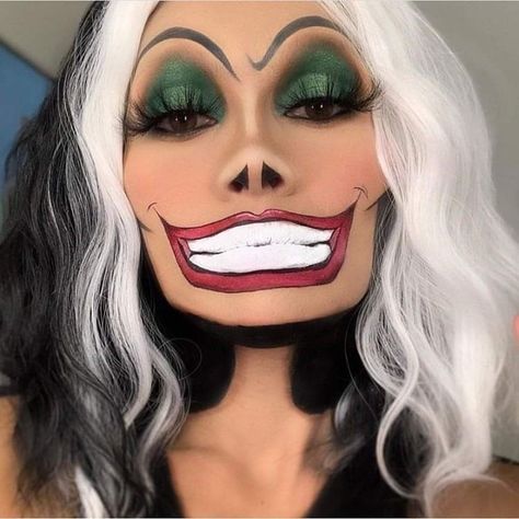 Top Halloween Costumes 2023, Maquillage Cruella, Disney Halloween Makeup, Halloweenský Makeup, Creepy Halloween Makeup, Halloween Makeup Diy, Clever Halloween Costumes, Amazing Halloween Makeup, Halloween Makeup Scary